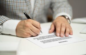 person signing a noncopete agreement